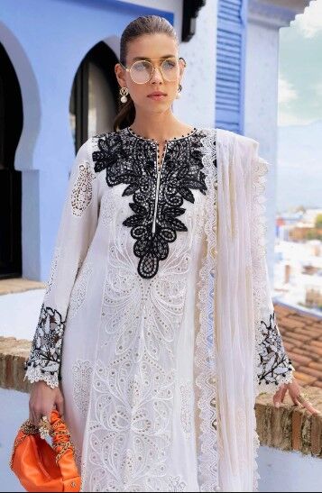 new lawn collection elegent maria b 3D flower lawn suit for women