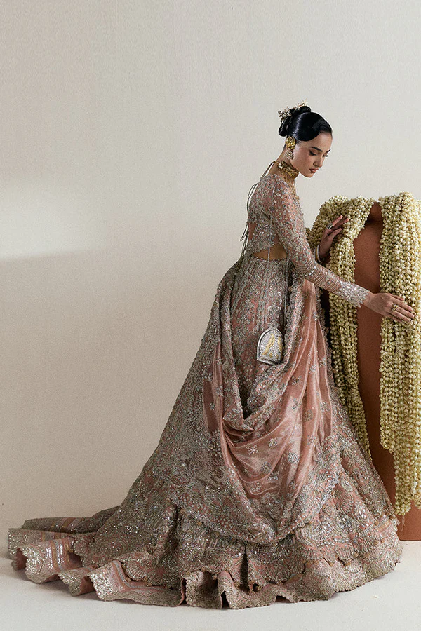 08Mahveen_667x1000_daeca266-4518-4a66-9497-27854d03ee80