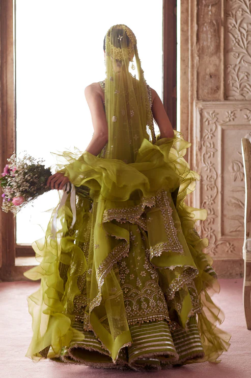 : Zarqash – Beautiful Wedding Wear by Pakistani Fashion Brand Beautiful wedding dress with intricate embroidery and traditional style